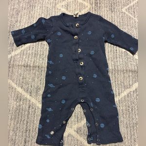 Kate Quinn 3/6m space outfit